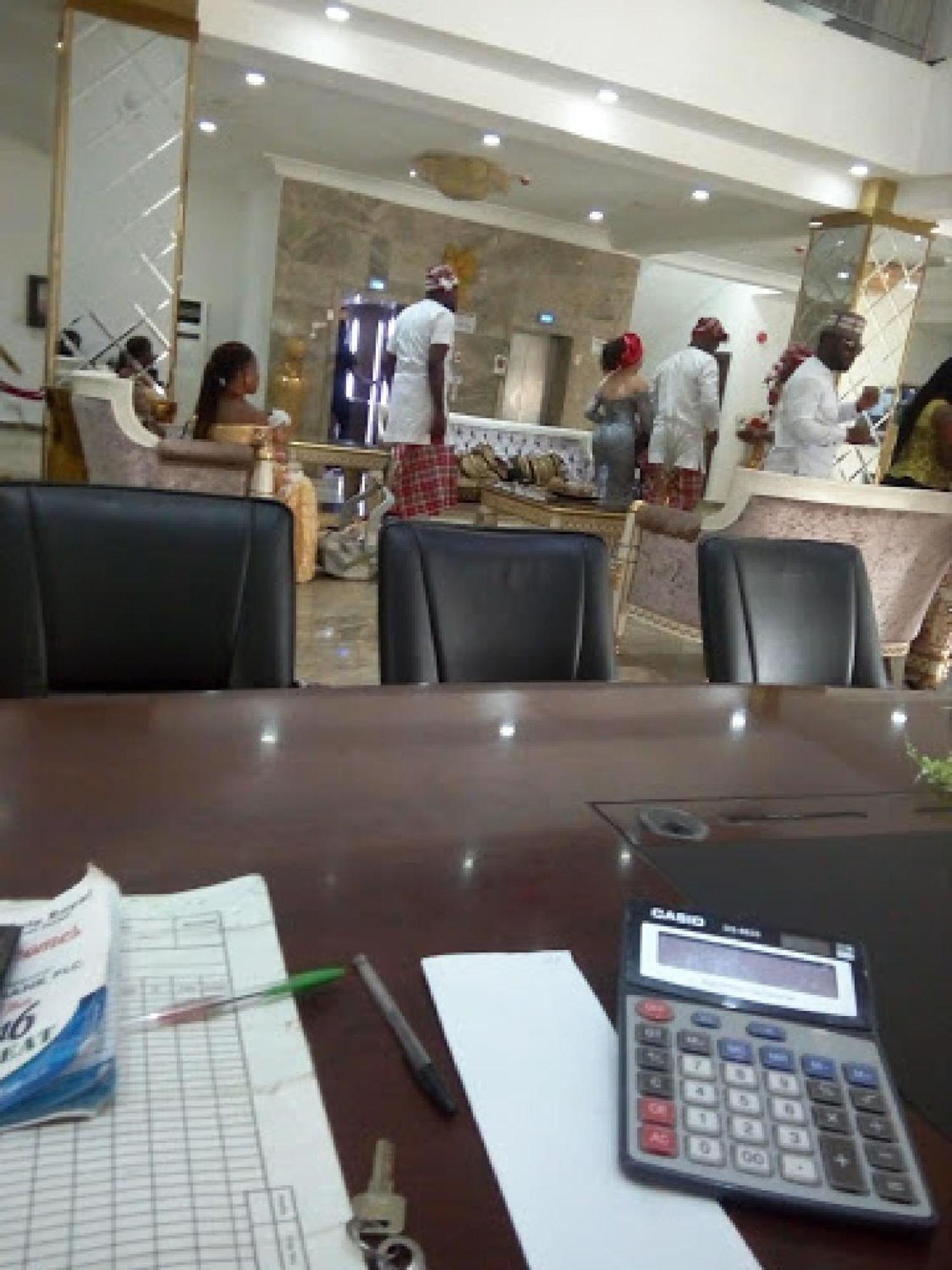 Room In Bb - Immaculate Royal International Hotel Owerri 外观 照片