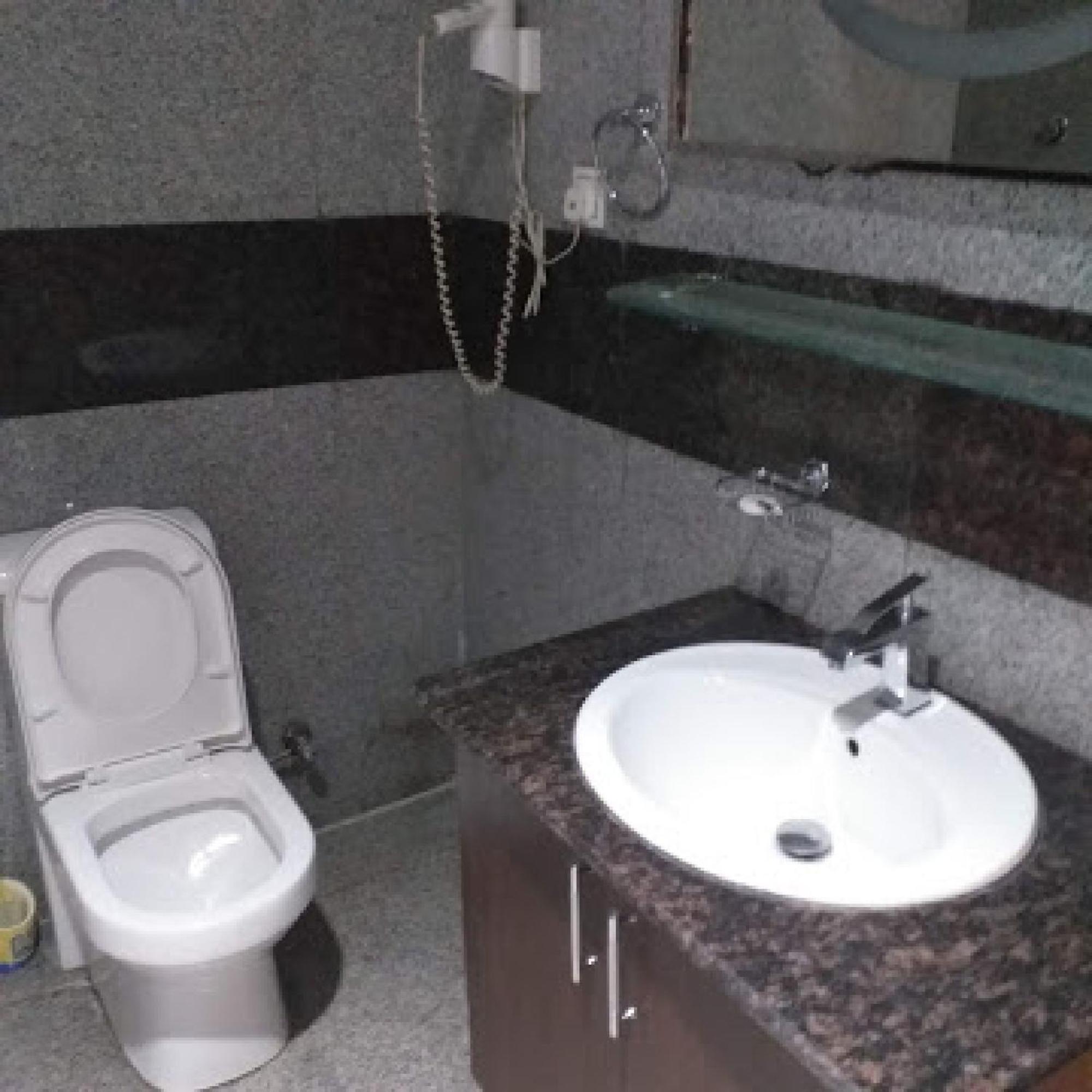Room In Bb - Immaculate Royal International Hotel Owerri 外观 照片