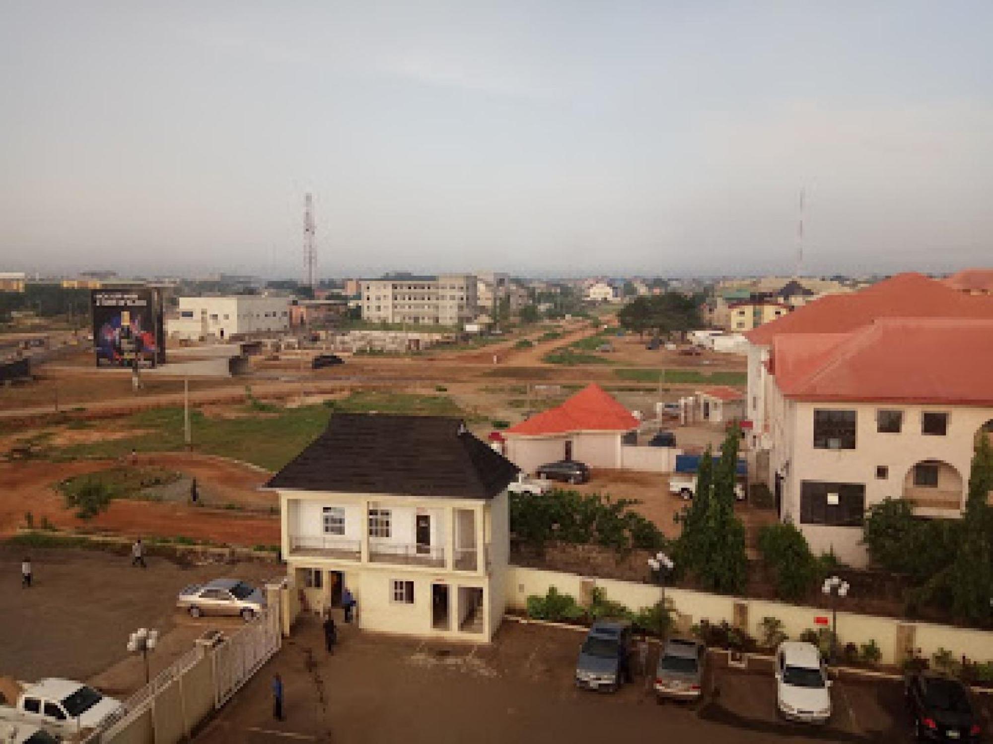 Room In Bb - Immaculate Royal International Hotel Owerri 外观 照片