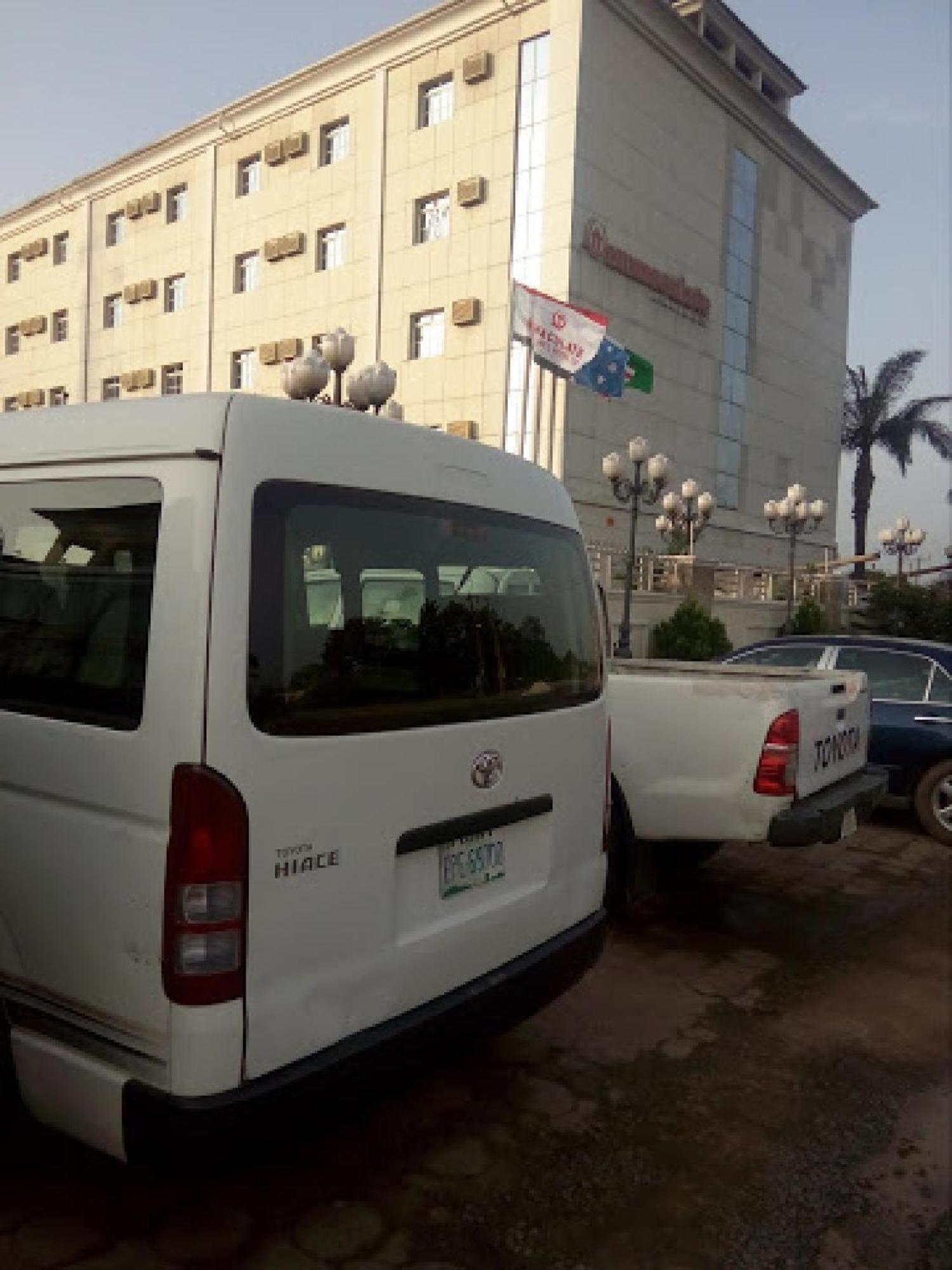 Room In Bb - Immaculate Royal International Hotel Owerri 外观 照片